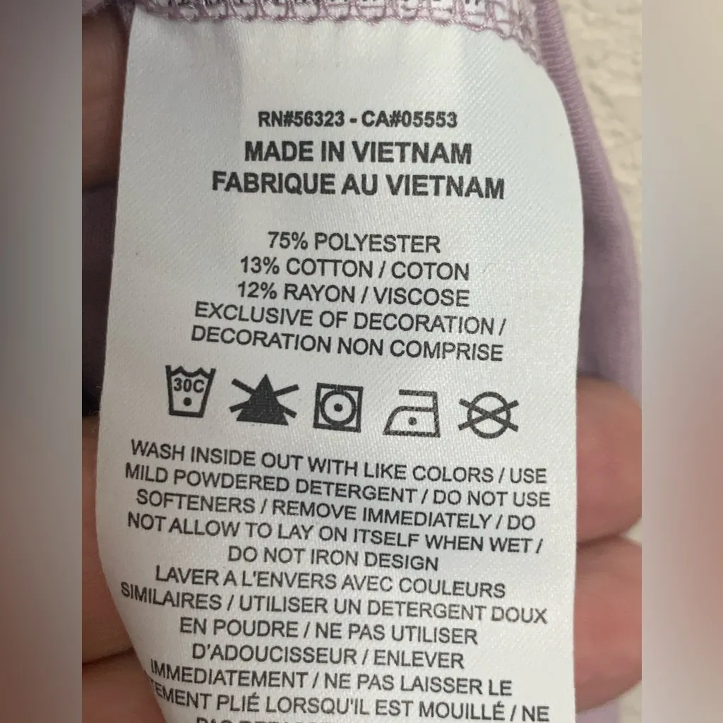 Nike Women's‎ Size Small Yoga Athletic Tank Top Graphic Sleeveless Purple - Image 4