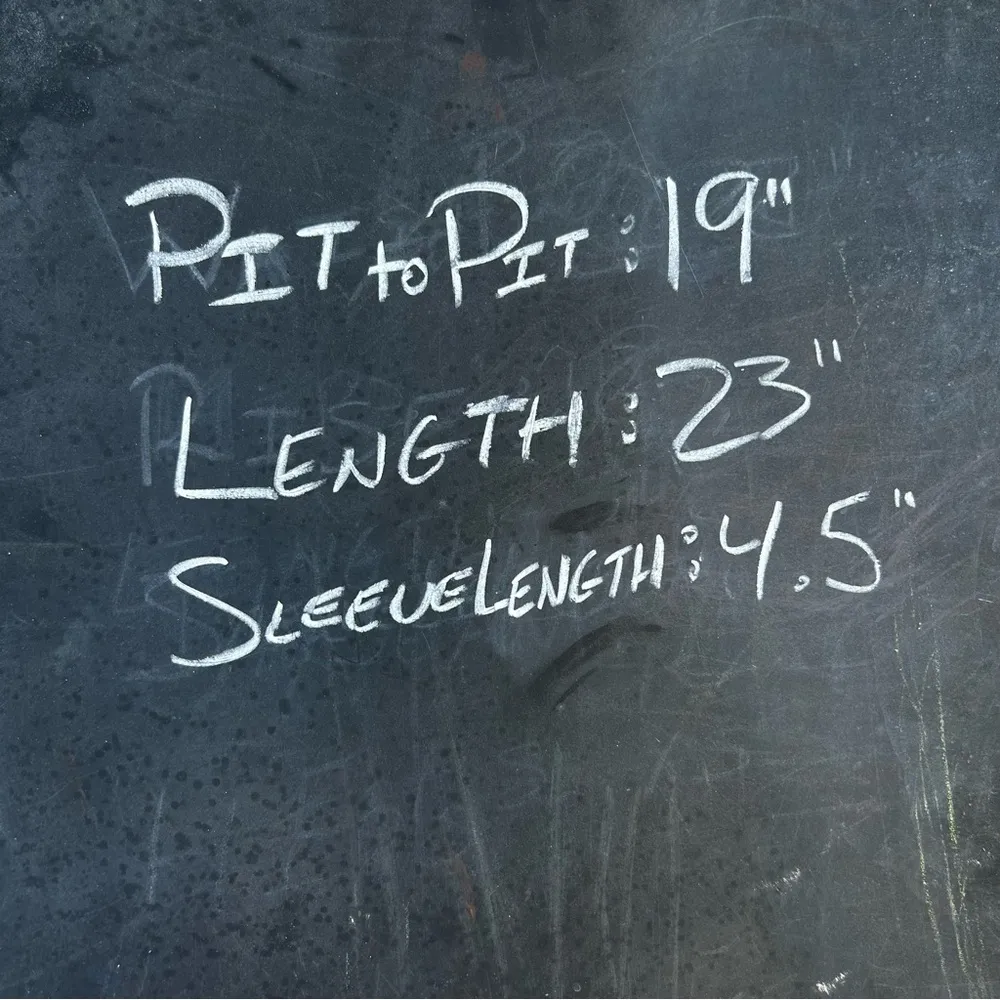 Vintage White/Red Hawaiian Floral Button - Image 5