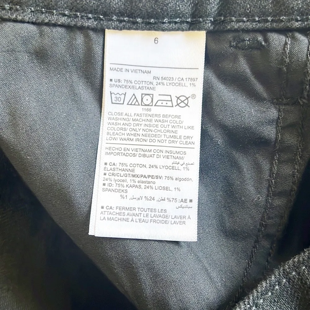 Old Navy Black Slit Hem Extra High Rise Kicker Boot Cut Button Fly Jeans NEW - Image 10