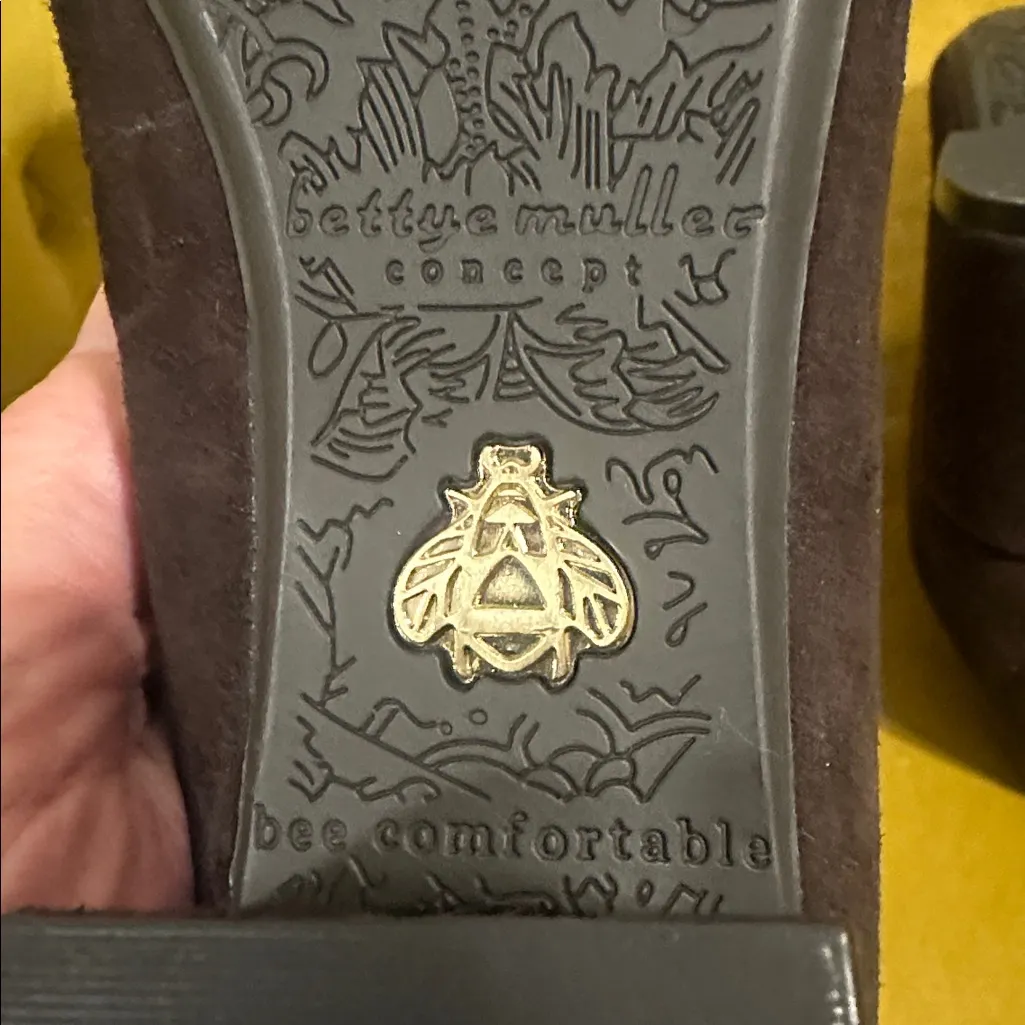 Bettye Muller Concept Fritzi Suede Block Heel Pumps Brown Size 6 1/2 - Image 8