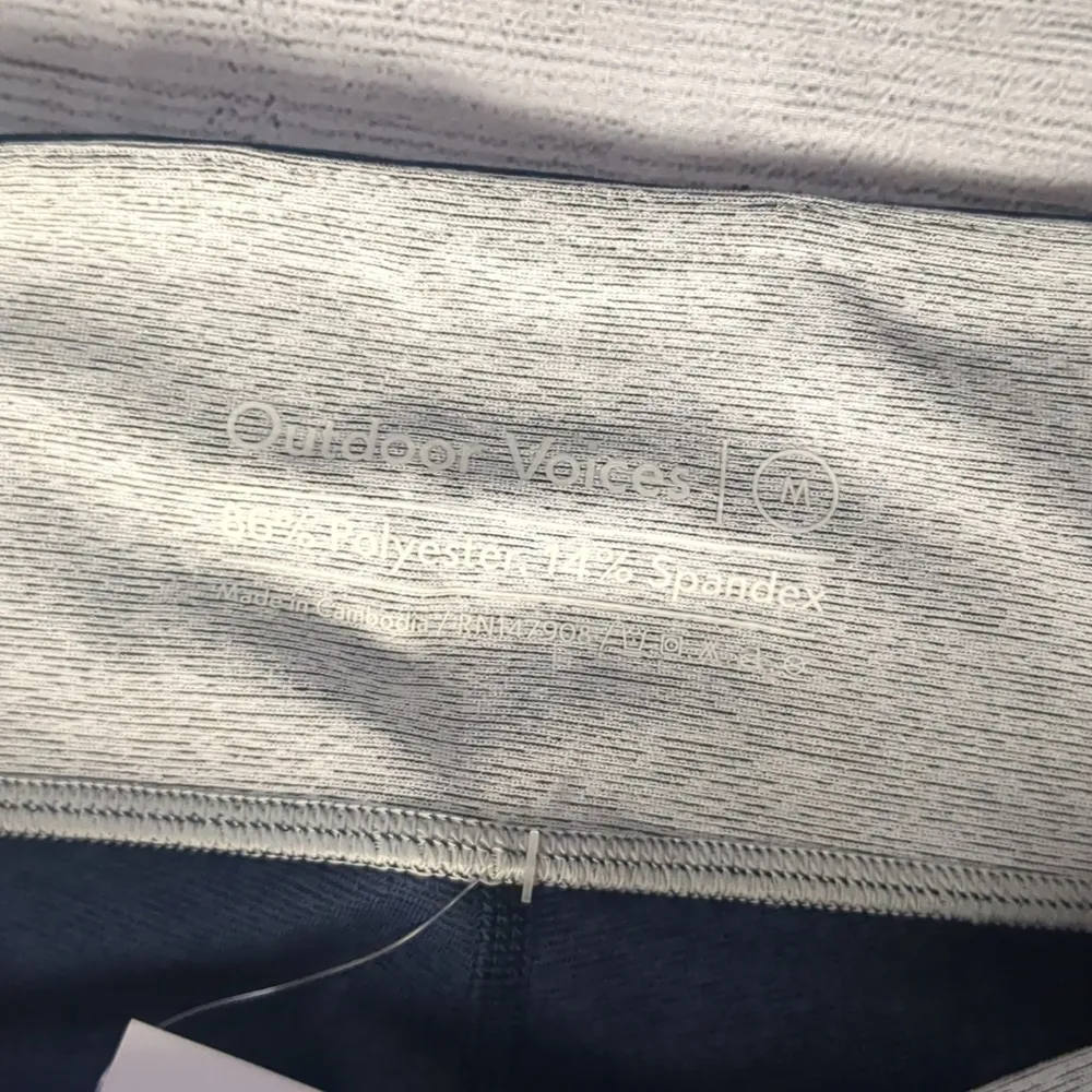 Outdoor voices dipped warmup leggings size medium - Image 3