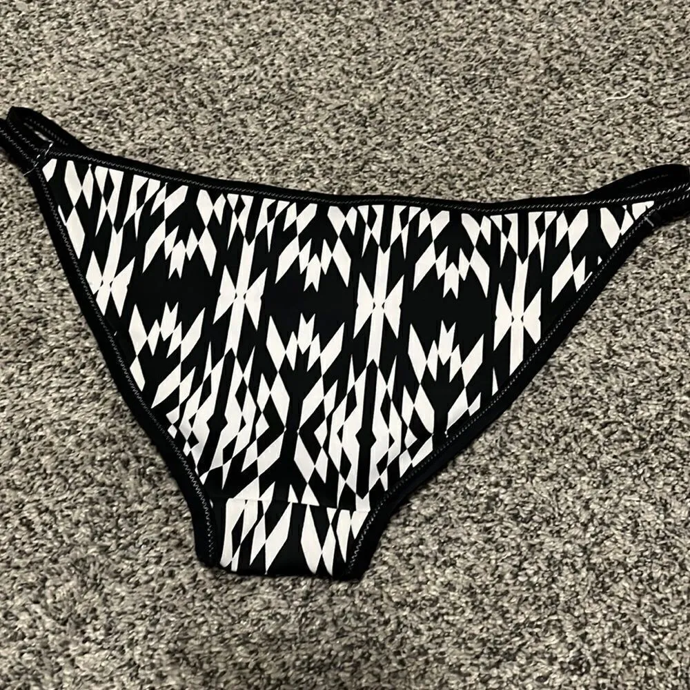 Victoria’s Secret Bikini Bottoms Aztec Black White - L - Image 2