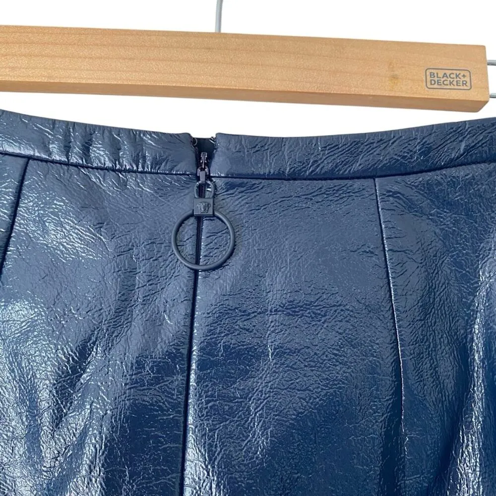 Versace NWTs Faux Leather Navy Blue Zipper Sides Mini Skirt size 4 Size 38 - Image 4