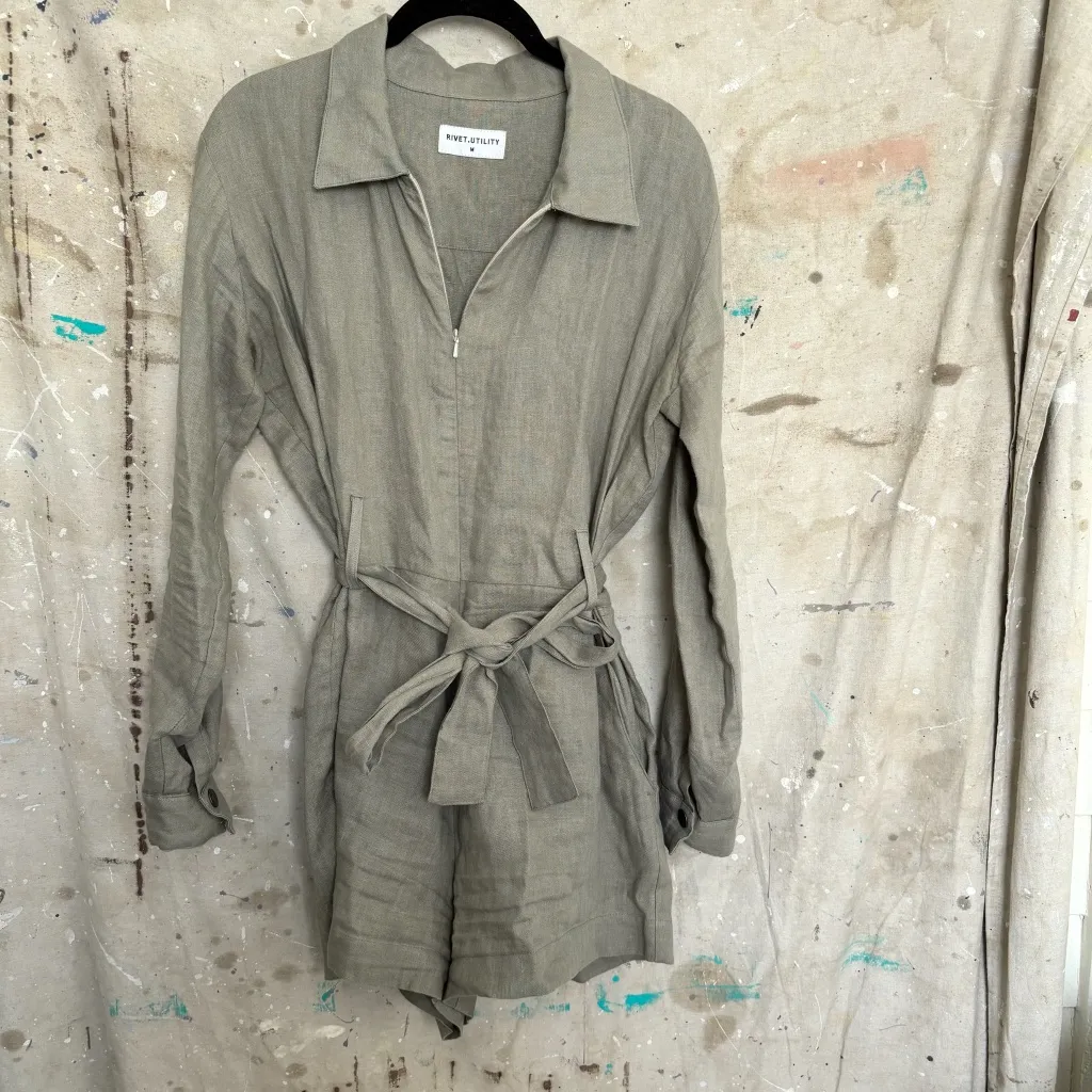 Rivet Utility Trendsetter Belted Linen Romper Green Size M - Image 2