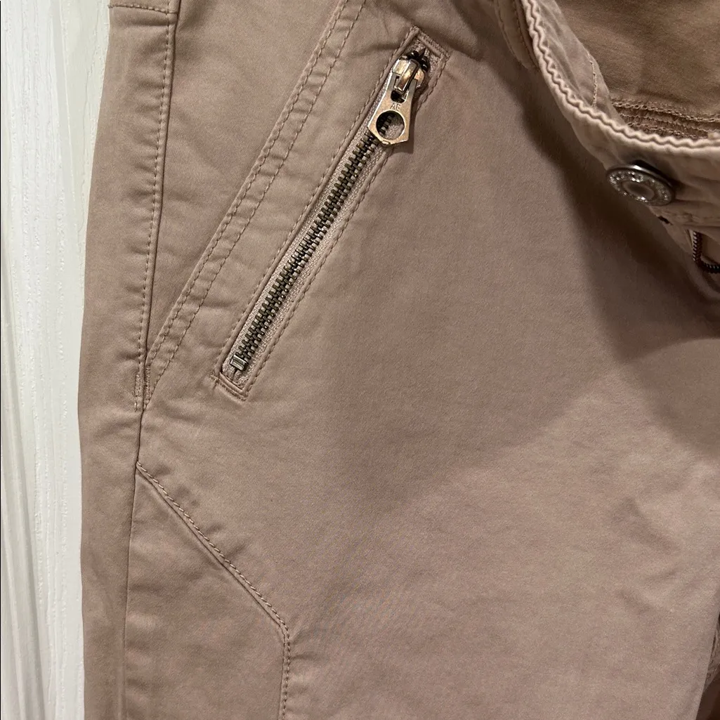 American Eagle Outfitters Tan Ankle Pants size 14 - Image 3