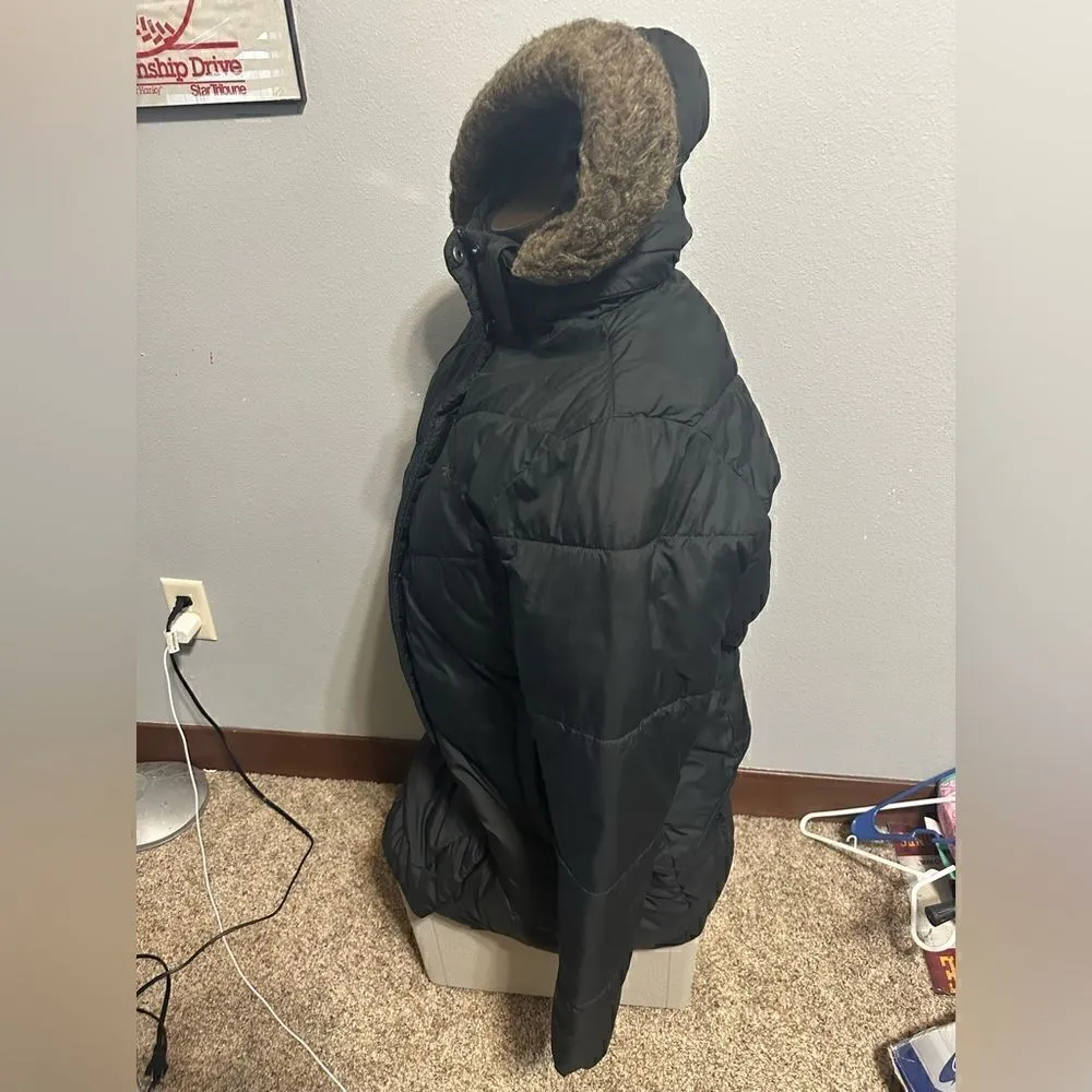 Columbia Women’s Large Quilted Parka with Faux Fur Lined Hood - Image 2