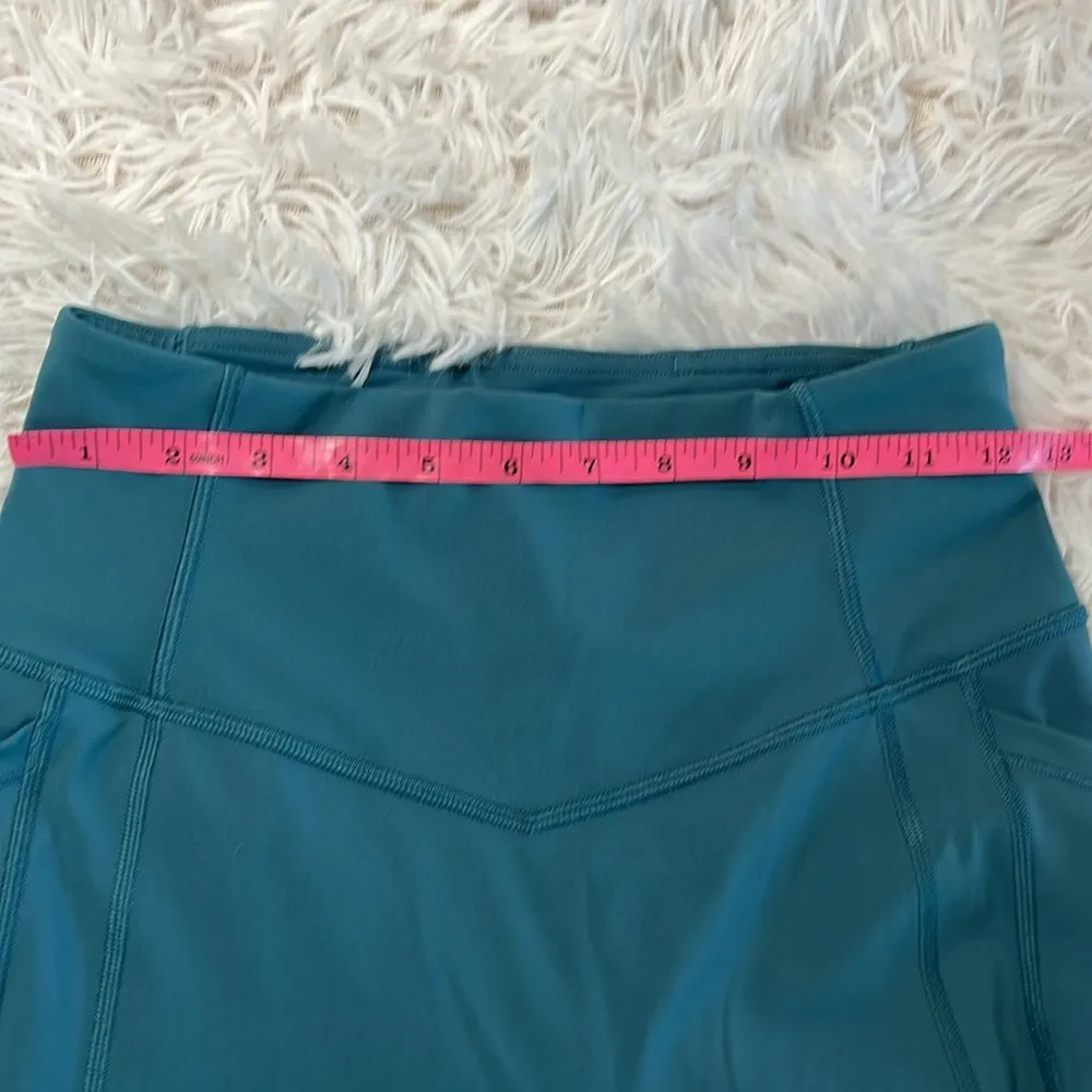 Lululemon leggings hole in left knee 6 - Image 6