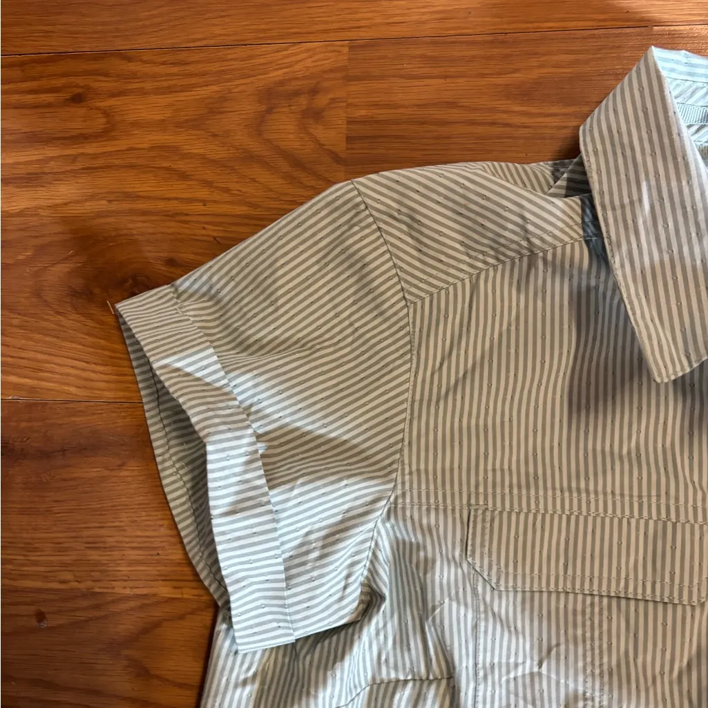 Columbia Omni-Shade Women’s Large Green White Stripe Short Sleeve Shirt - Image 4