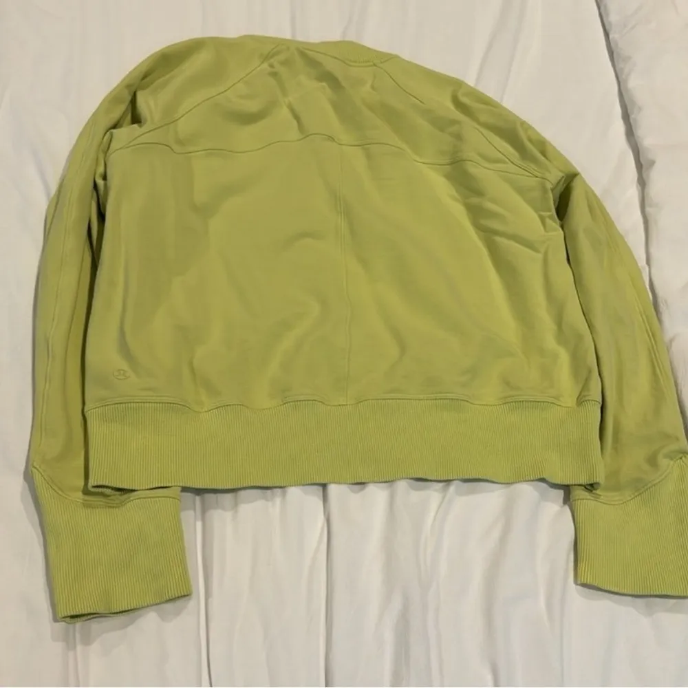 Lululemon crewneck - Image 4