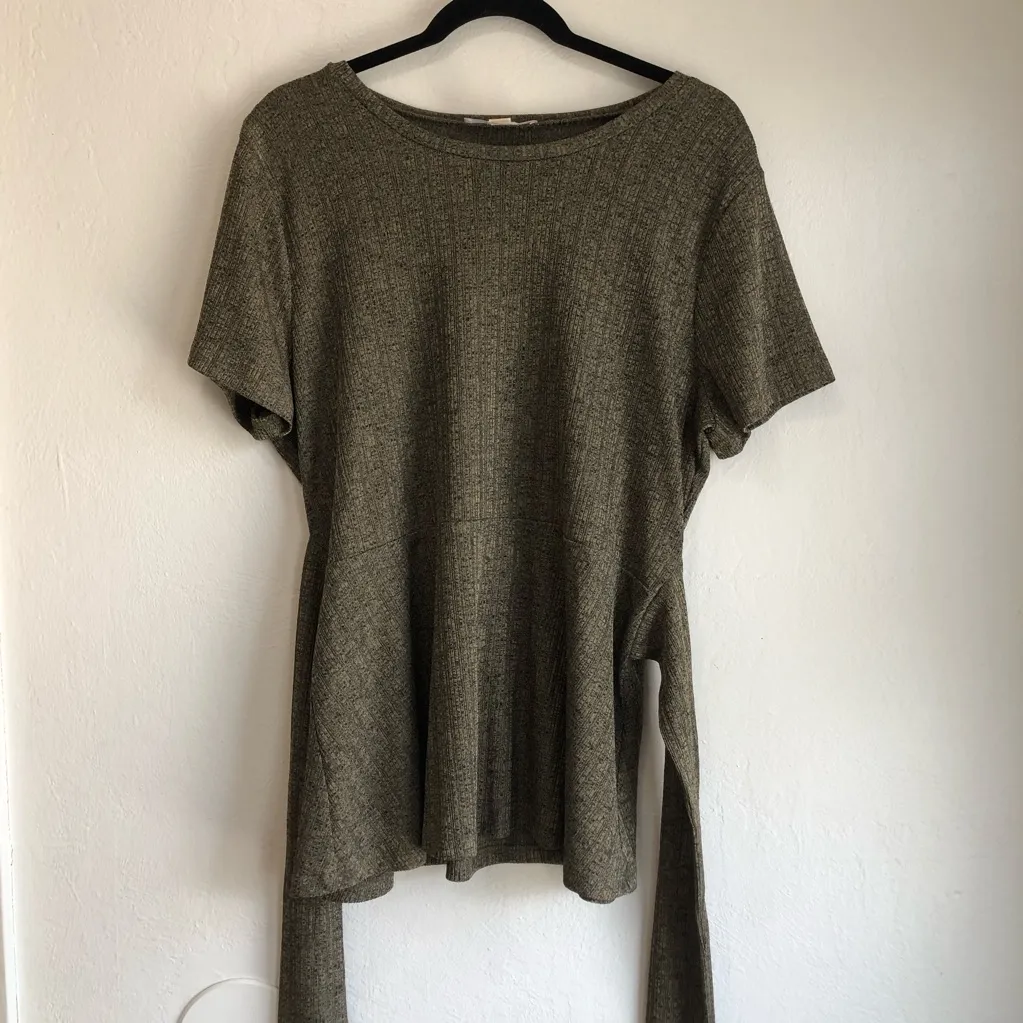 Michael Kors tie top size xl shimmery - Image 4