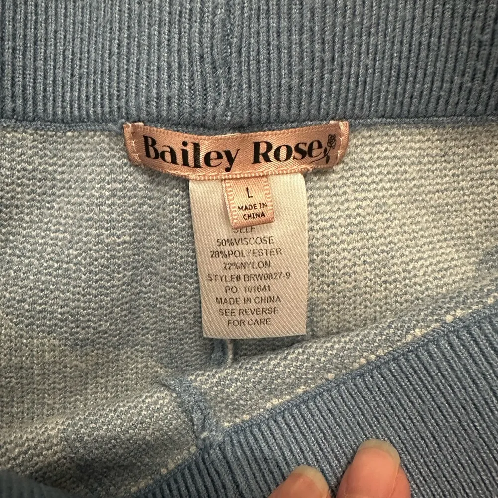 Blue Floral Pants Size undefined - Image 4