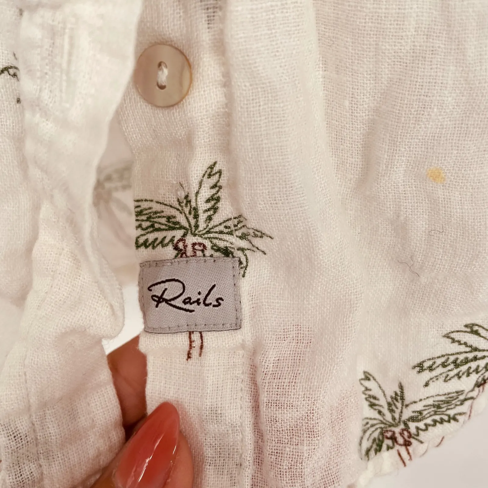 Rails Whitney Sketched Palm Tree Linen Blend Button Down Shirt Size M - Image 4
