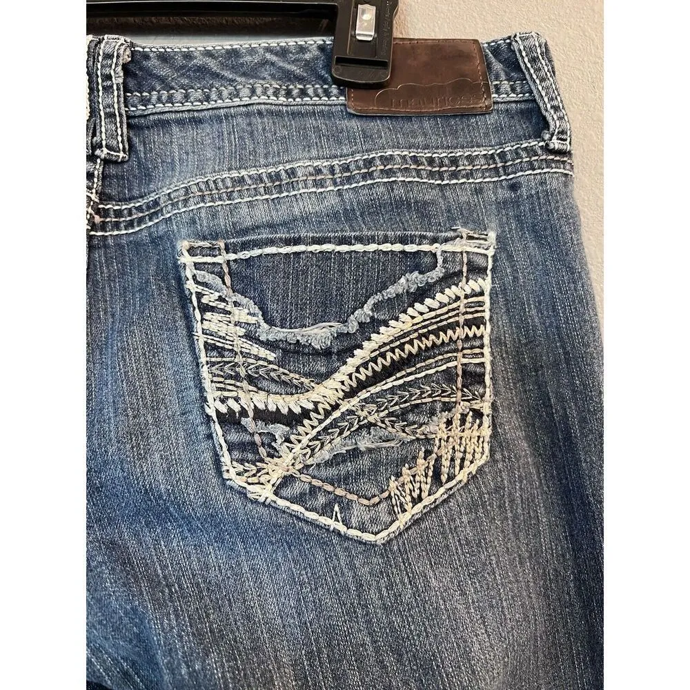 Maurices Straight Leg Distressed Jeans With Embroidery Size 7/8R‎ - Image 4