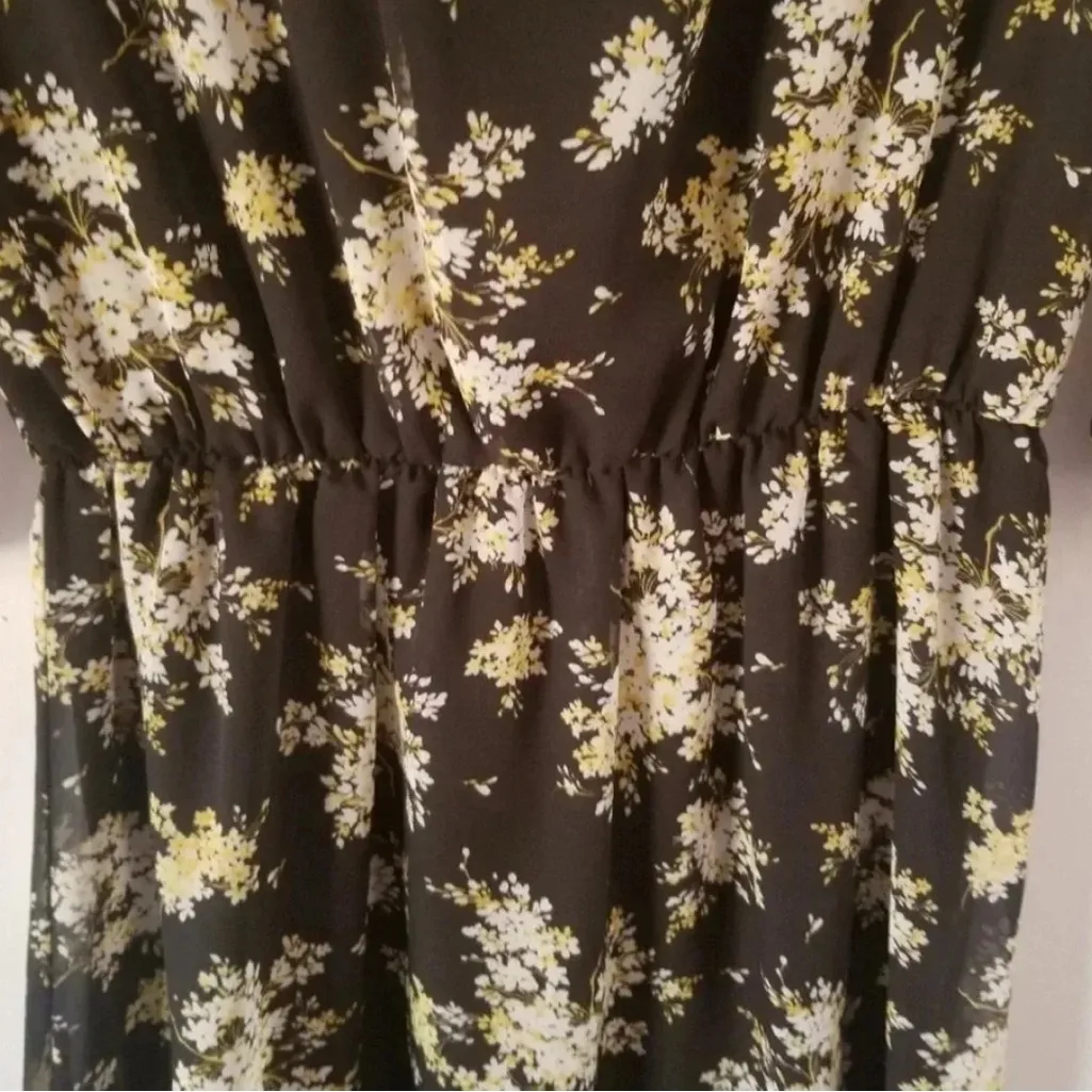 Espresso Black & Yellow Floral Long Sleeve Dress Size Small - Image 5