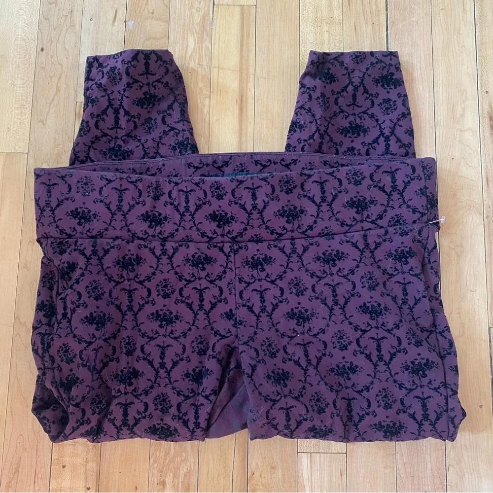 TORRID Burgundy, Black Velvet Floral Ponte Pixie Pants
Size 2X - Image 6