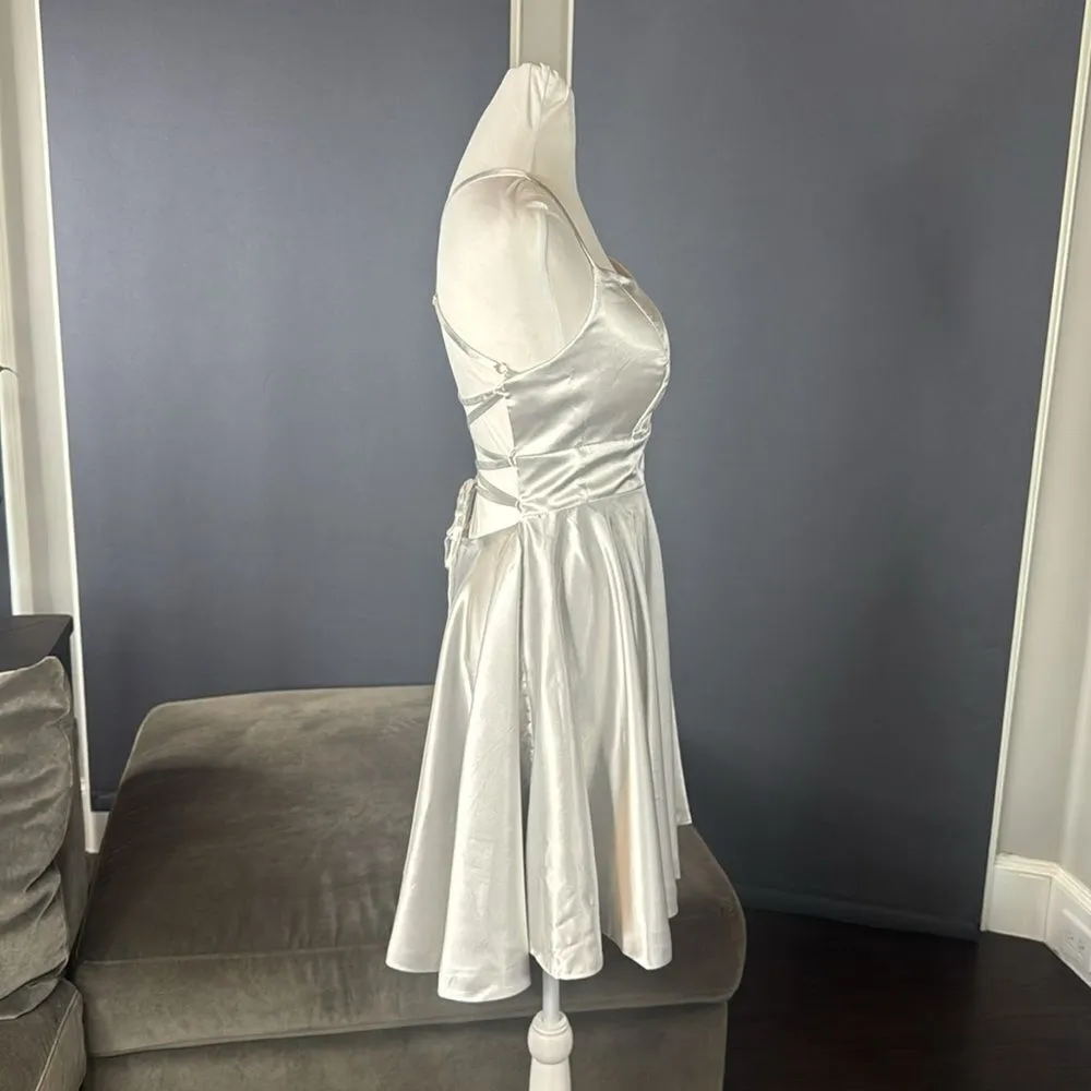 Women’s Silver Satin Short Prom Party Dress Spaghetti Straps Size 6 *READ - Image 4