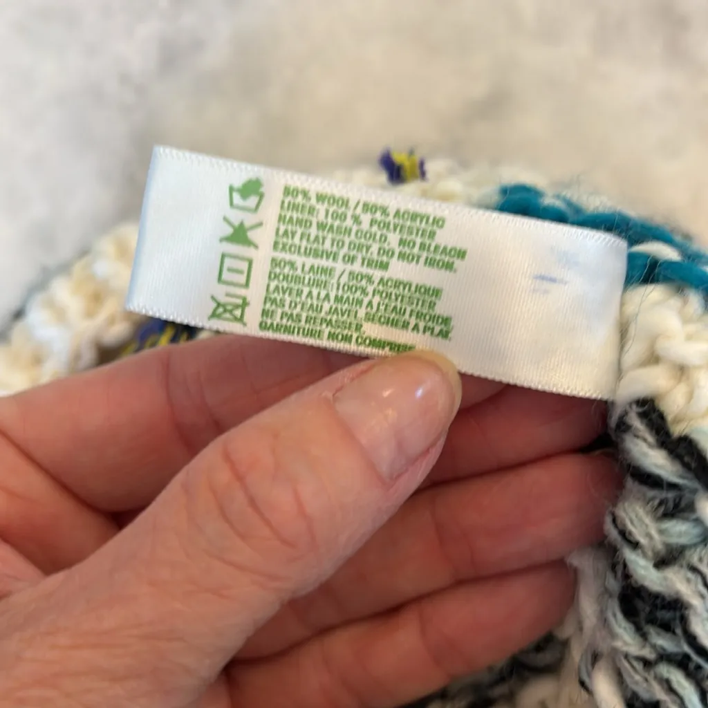 Bula Winter Hat - Image 3