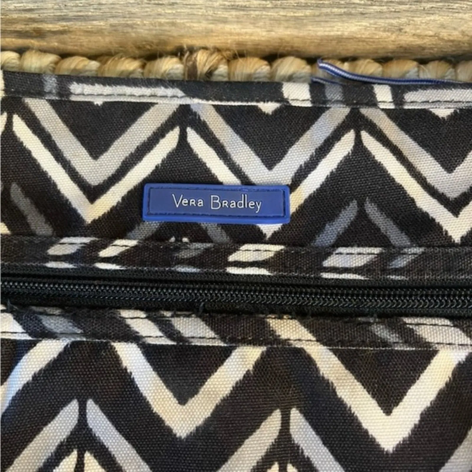 Vera Bradley Lotus Black And White Chevron Crossbody‎ Bag - Image 3