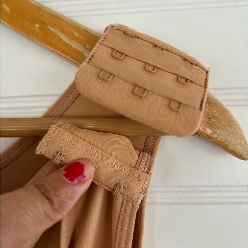 Women's Full Bodysuit Slimming Shaper Size Large Tan - Image 9