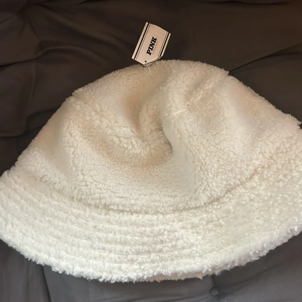 NWT - PINK (Victoria Secret) PLUSH TEDDY BUCKET HAT - Image 2