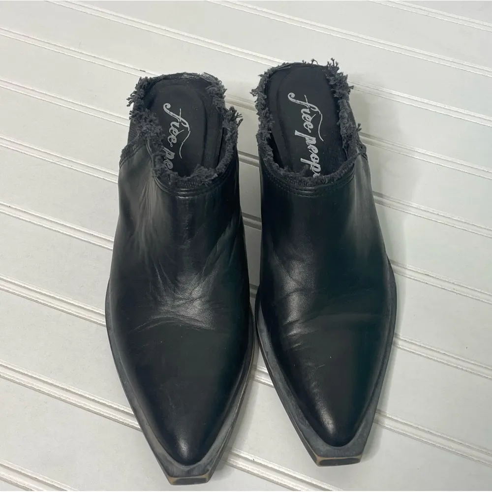 Free People Wild Things Leather Point Toe Mule 616 - Image 3