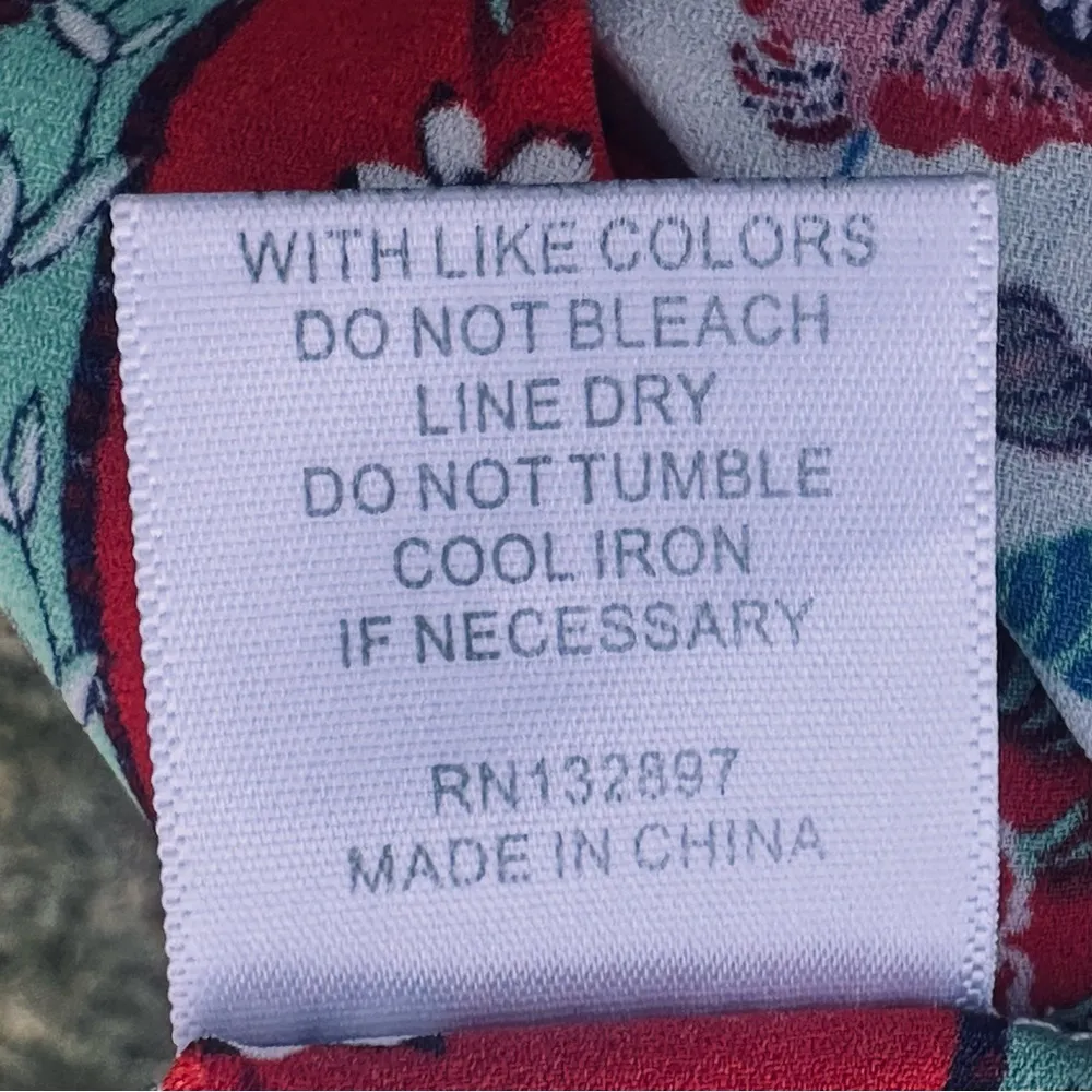 Rose + Olive women's multi colored floral sleeveless top - Image 16