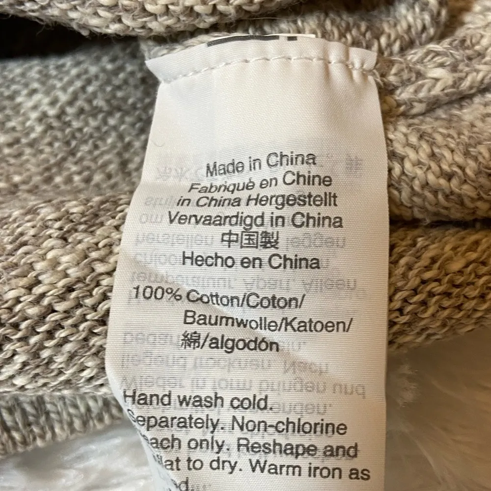 Knot-Front Sweater Shirt Size Medium - Image 5