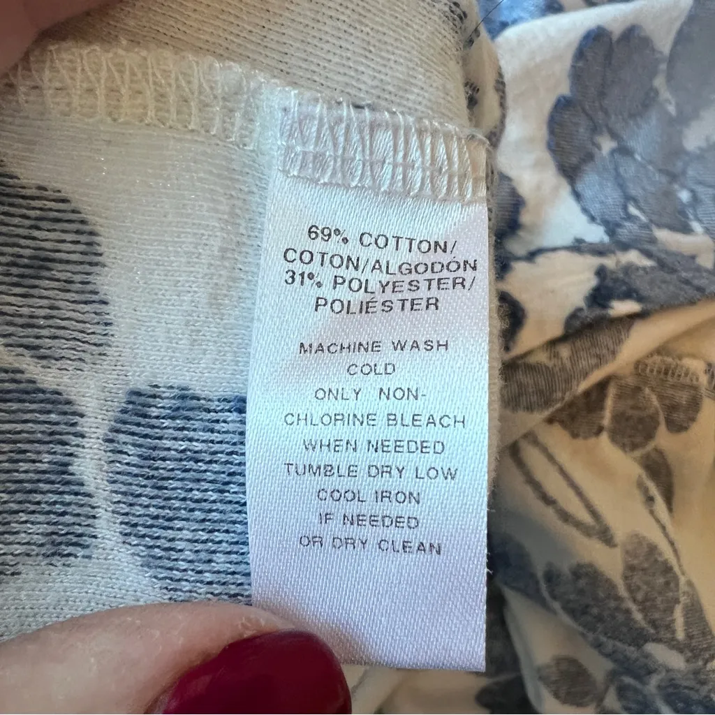 Loft Knit Top Blouse Frayed Denim Look Flowers Women’s Size Medium H6 - Image 4