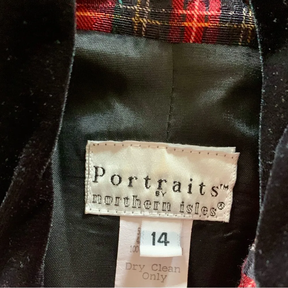 Portraits By Northern Isles Red Plaid Jacket With Black Velvet Collar Size 14 - Image 5
