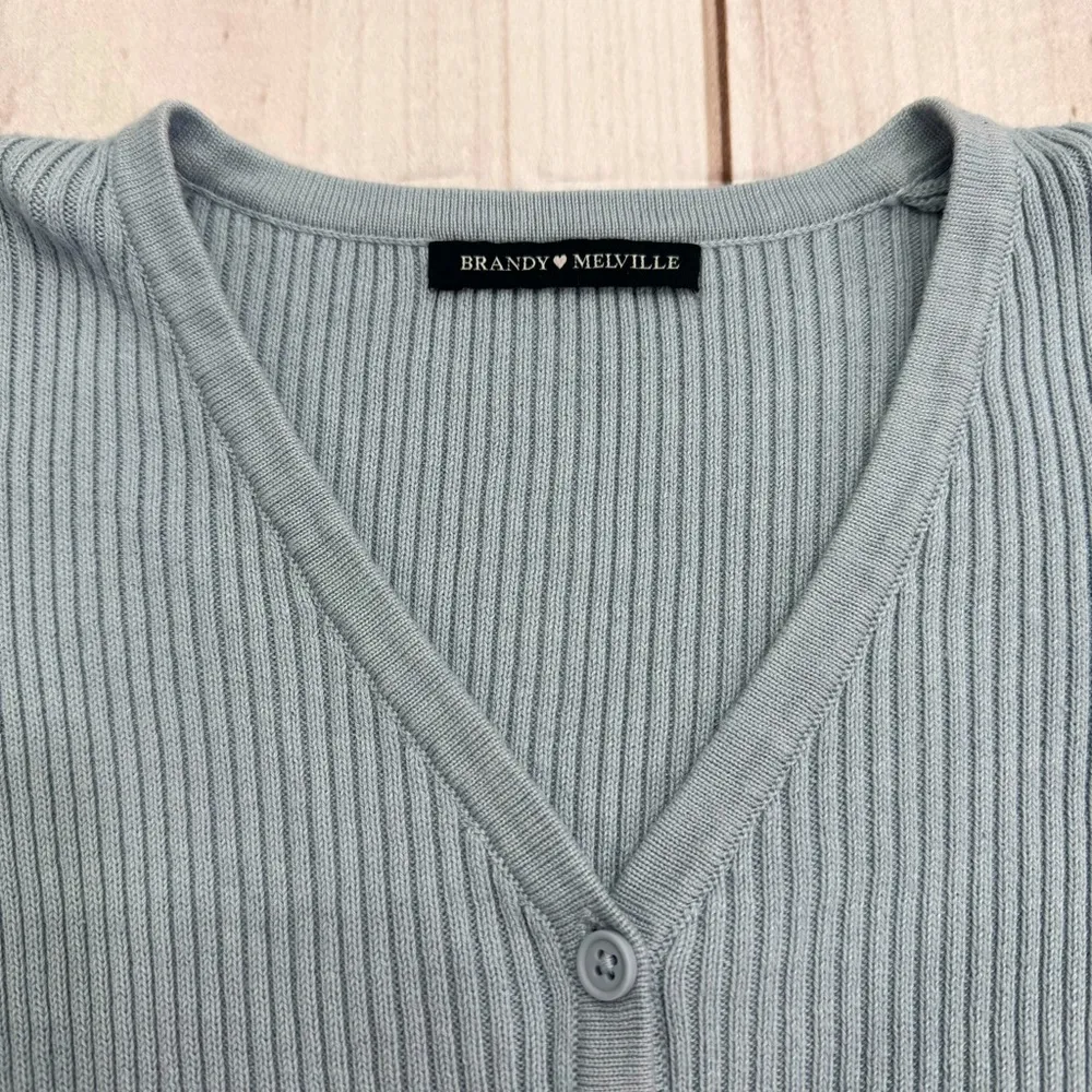 Brandy Melville Pale Blue Cropped V Neck Button Front Sweater Size Small - Image 5