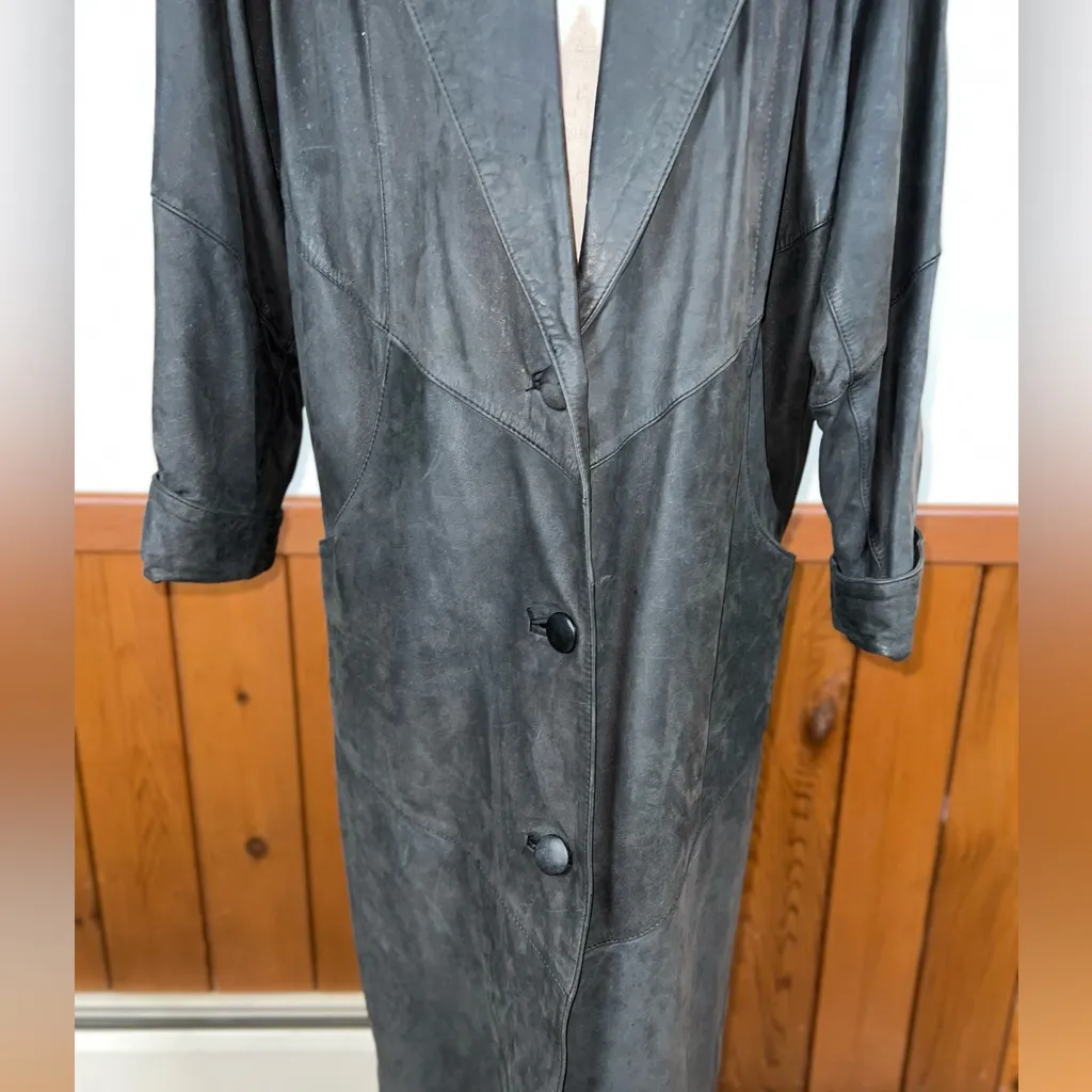 Gorgeous Vintage 90s Avanti Charcoal Suede Trench Coat! - Image 4