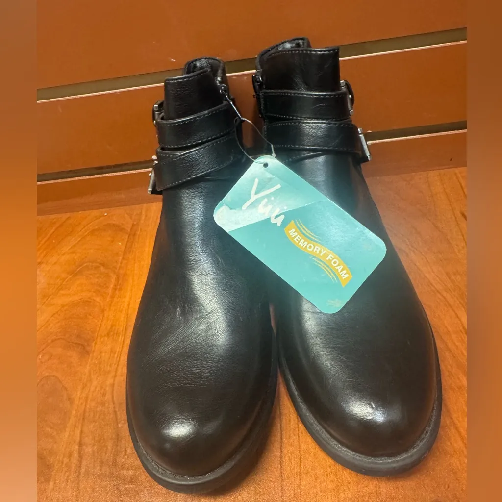 Yuu Black Ankle Booties with Straps Size 8 - Image 3