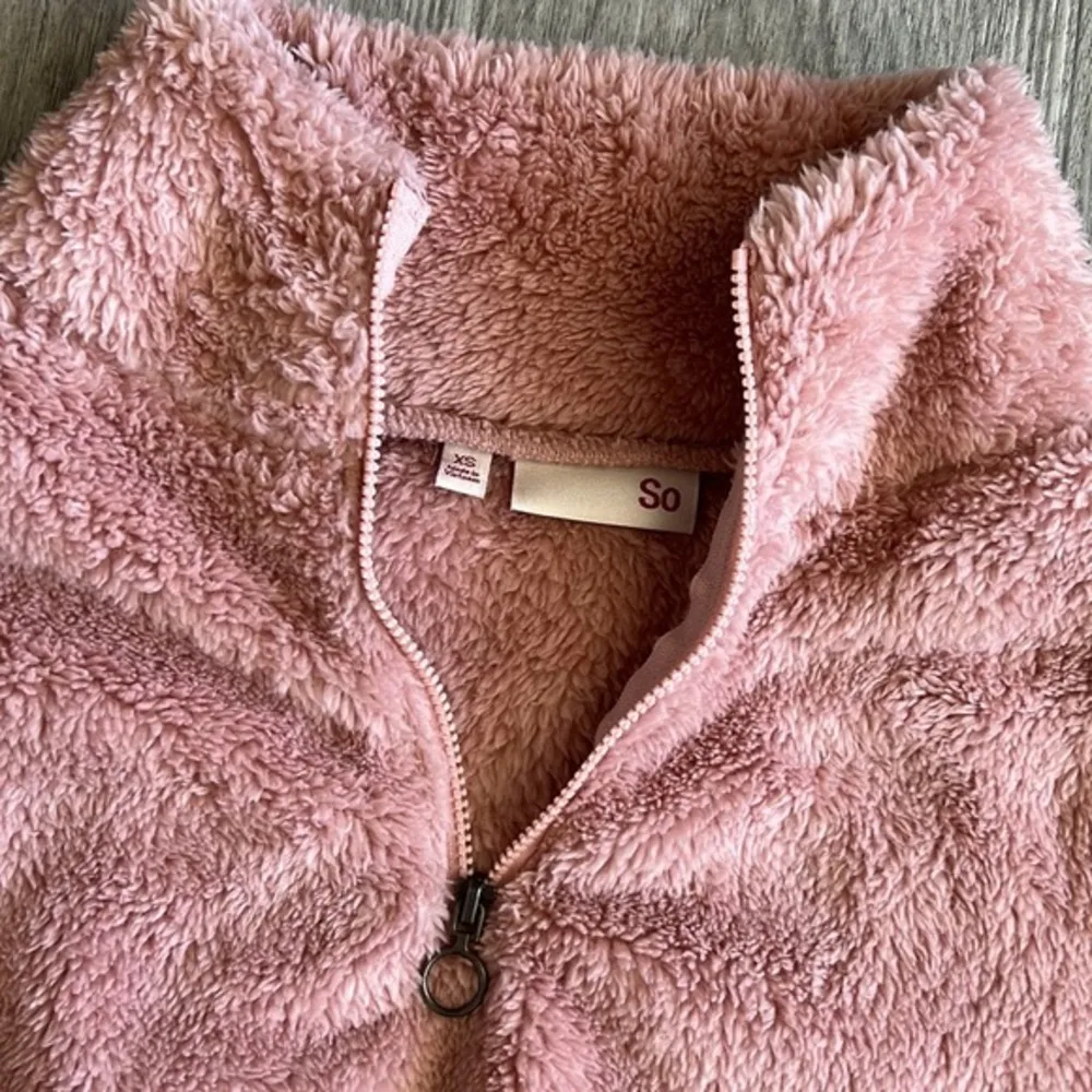 NWOT SO Light Pink Faux Fur‎ Soft Quarter Zip Sweatshirt Size XS - Image 2