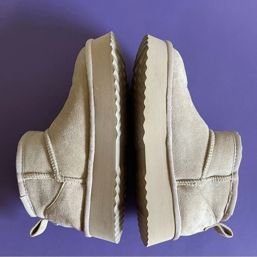 EUC. Beach by Matisse Women’s pull on casual boot. Size 6 - Image 5