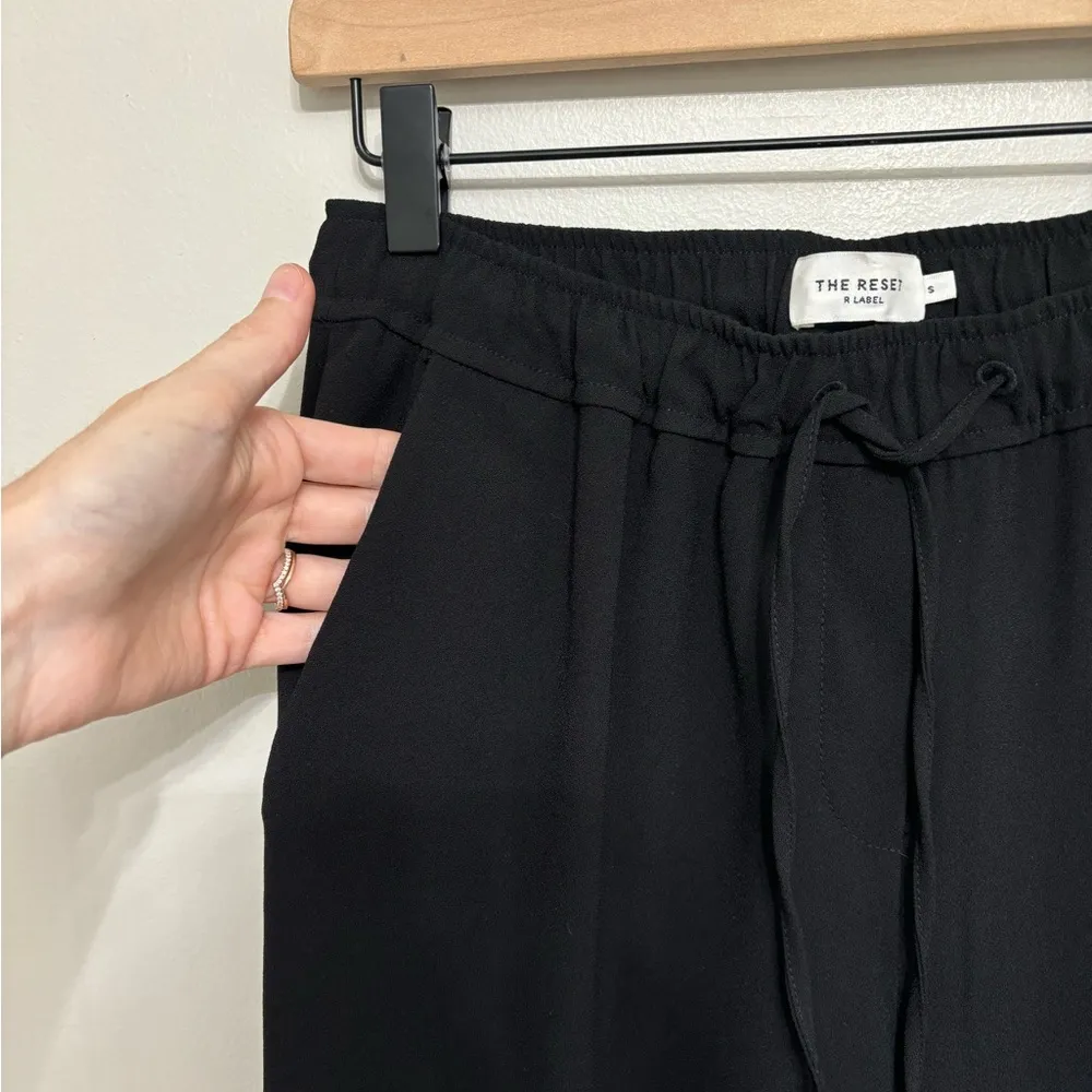 The Reset R Label The Modern Jogger in Black - Image 6