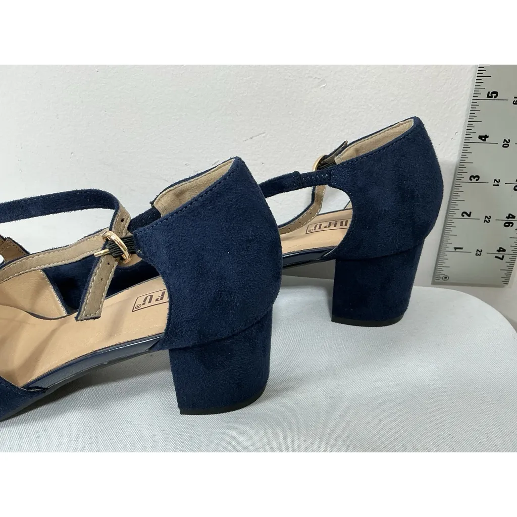 Womans NWOT Inifu Strappy Pumps Blue 9 Block Heel Buckle Close Pointed Toe - Image 4