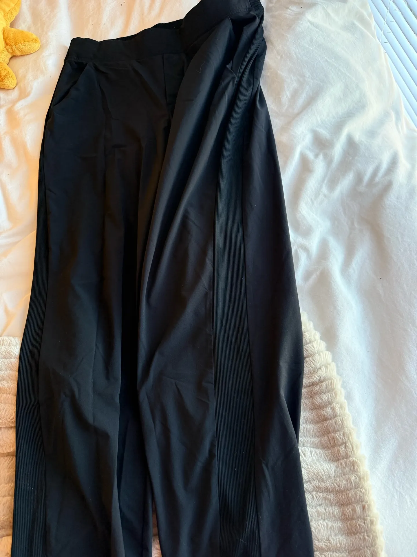 Athleta Brooklyn Ankle Pants Black - Image 4