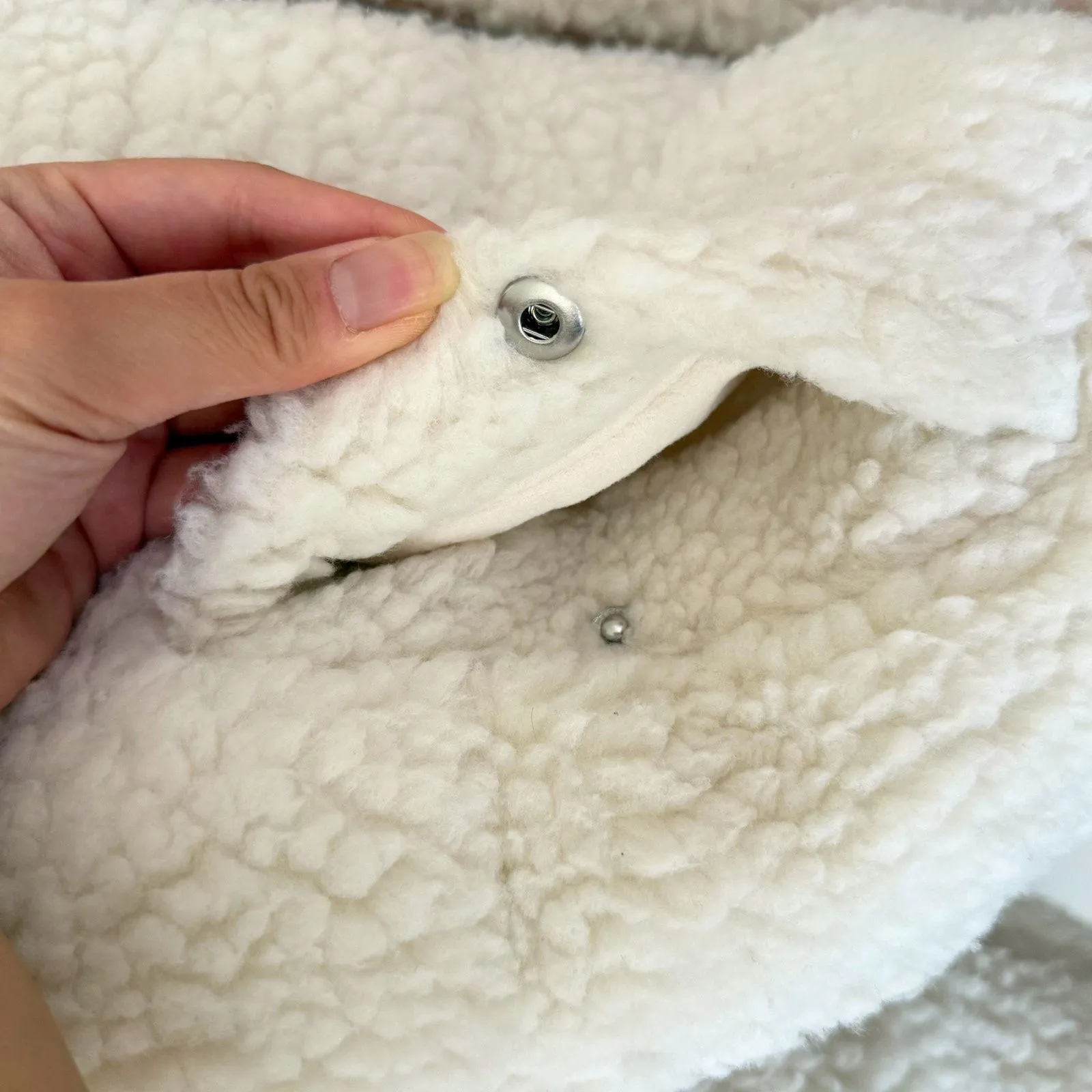 Women's Abercrombie & Fitch Ultra Faux Fur Color Block Mini Puffer Jacket -Small - Image 5