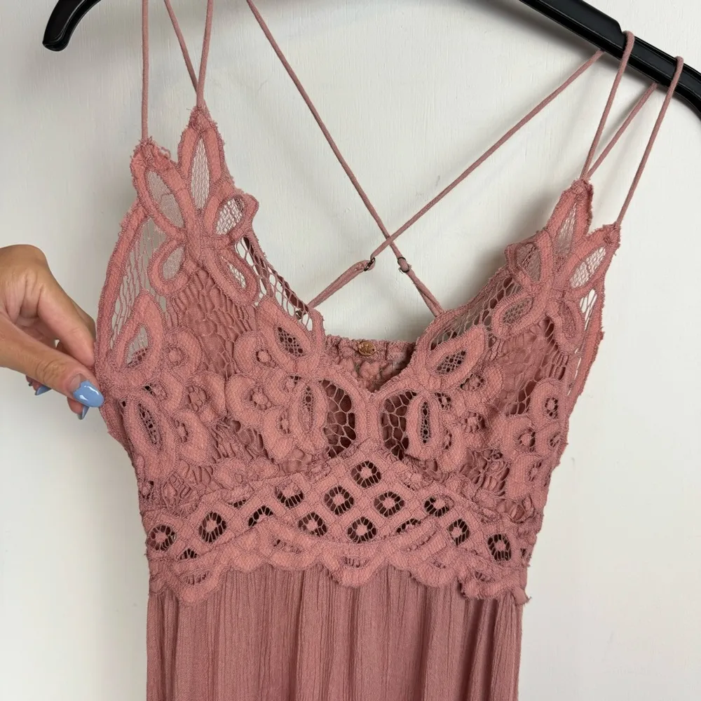 Free People Adella Crochet Trim Mini Dress Sz XS Mauve Dusty Rose Pink Ruffle - Image 8