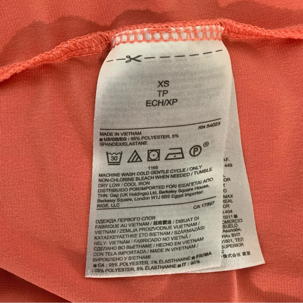 Banana Republic V-Neck Tank Women’s Size XS in Coral - Image 5