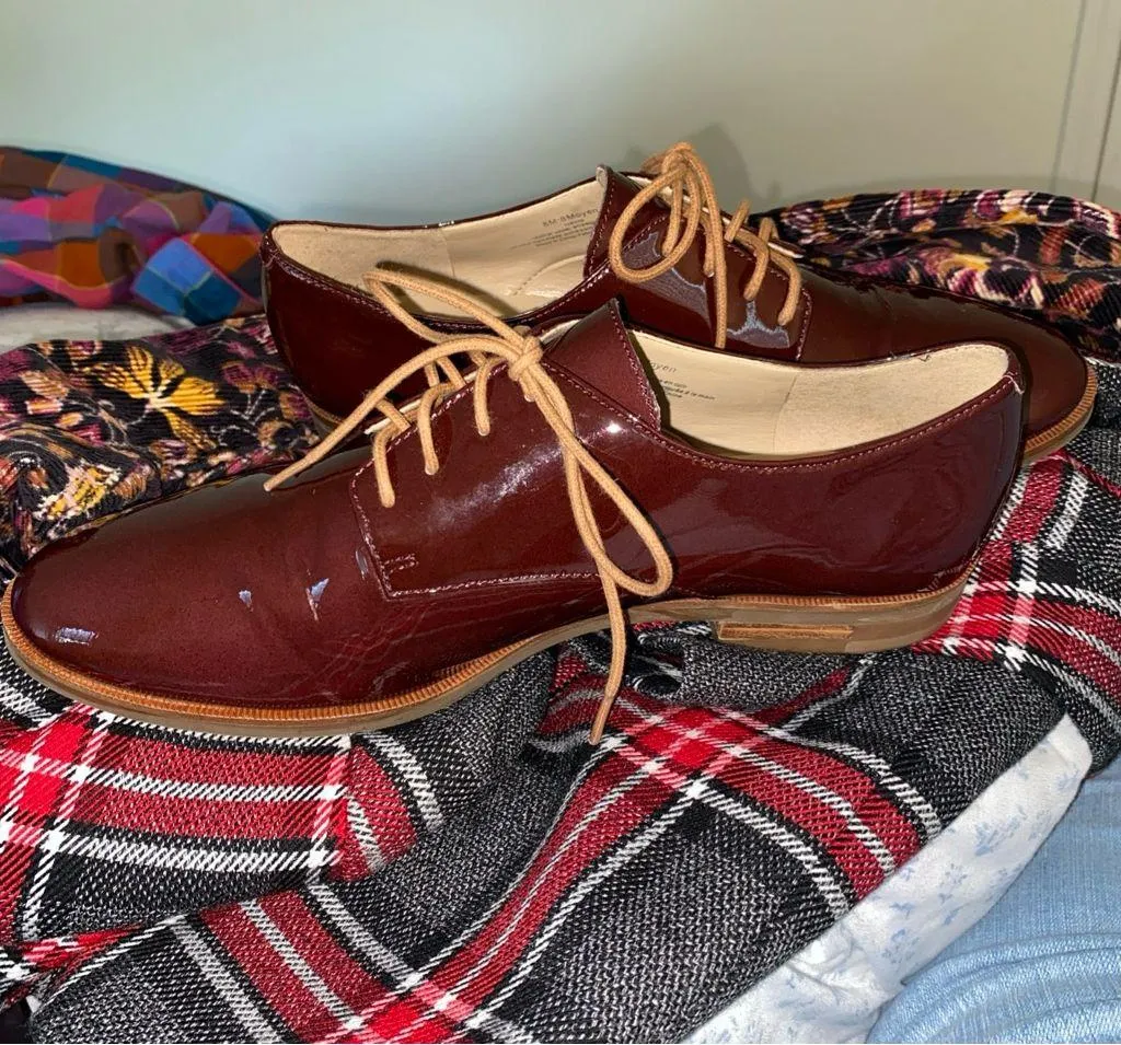 Karl Lagerfeld Iva Patent Leather Oxford Shoes Burgundy 8M Academia Preppy. - Image 3