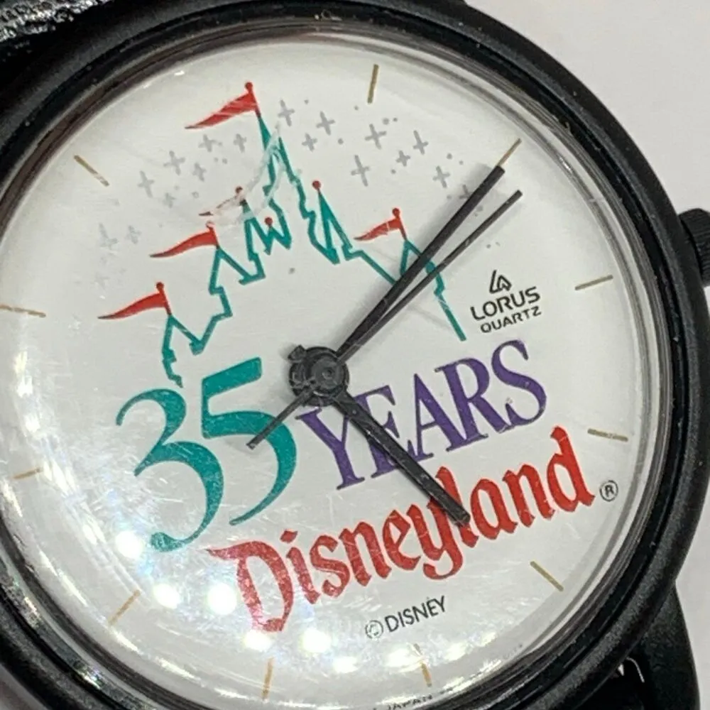 Vintage Lorus Disney 35 Years Disneyland Collectible quartz Watch 34mm running - Image 3