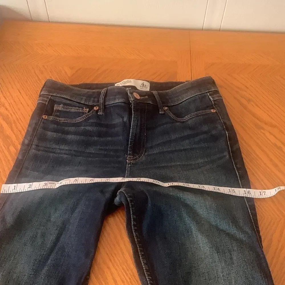 Nwt Abercrombie &Fitch straight mid rise jeans - Image 9