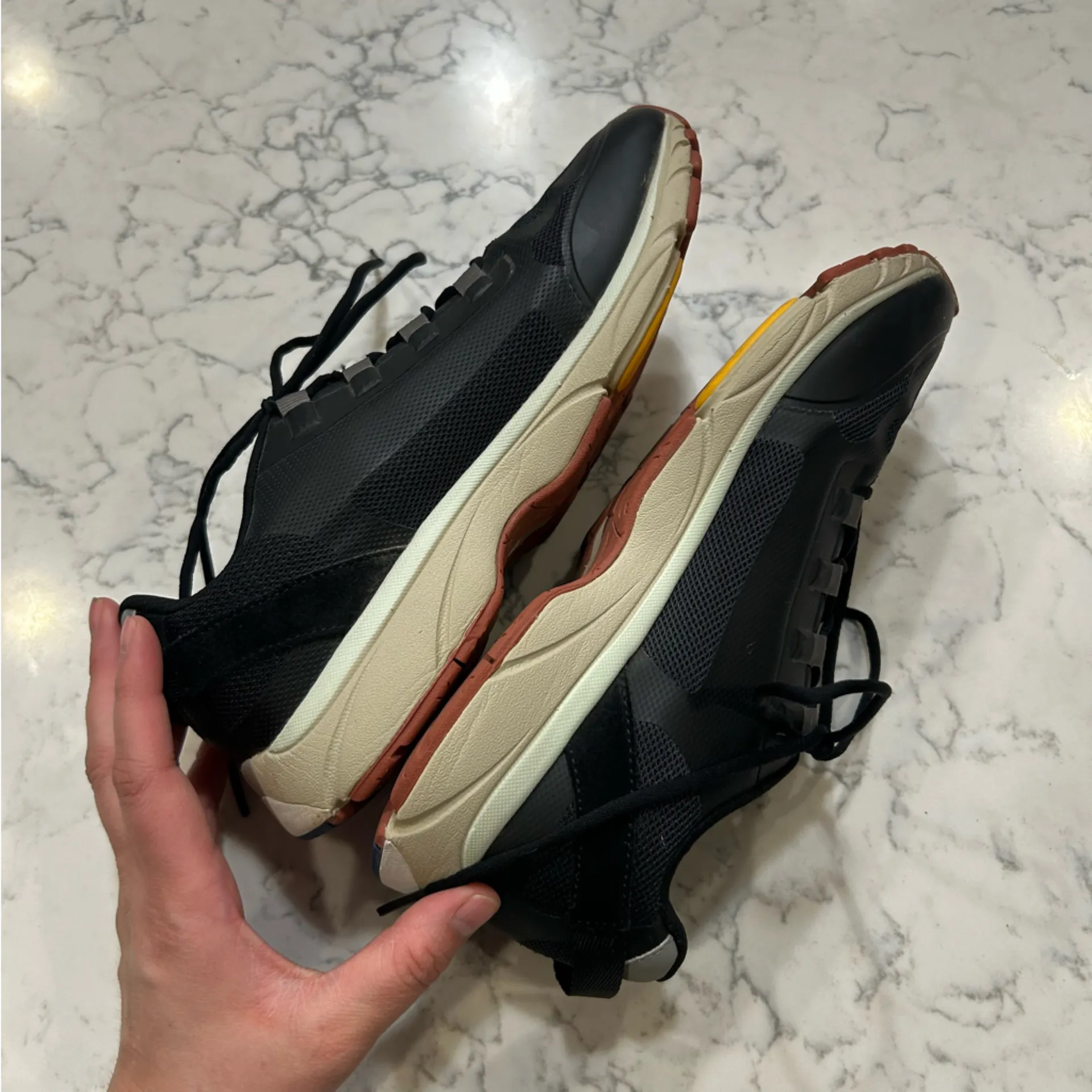 Vionic Edin Black & Gray Comfort Sneaker Woman’s Size 9 - Image 9