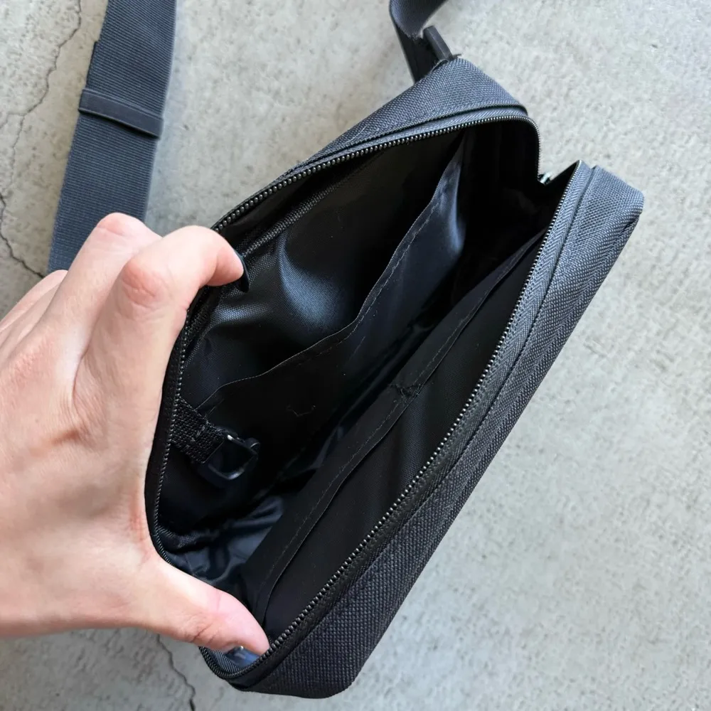 LA Lakers / nwt / pride night 2024 crossbody bag Fanny pack / black - Image 6