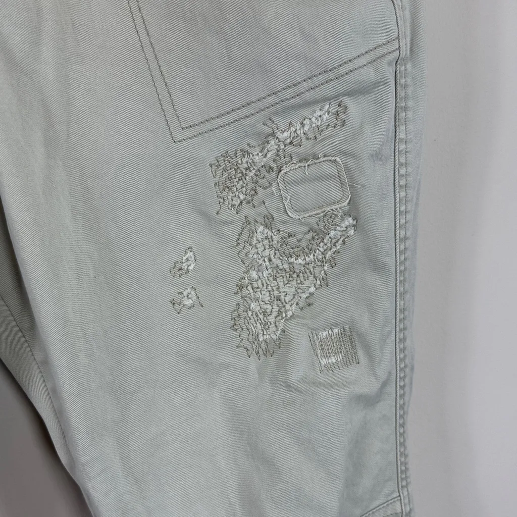 Pilcro Hyphen Patchwork Distressed Barrel Chino Pants in Muted Khaki Sz 28 Tall - Image 2