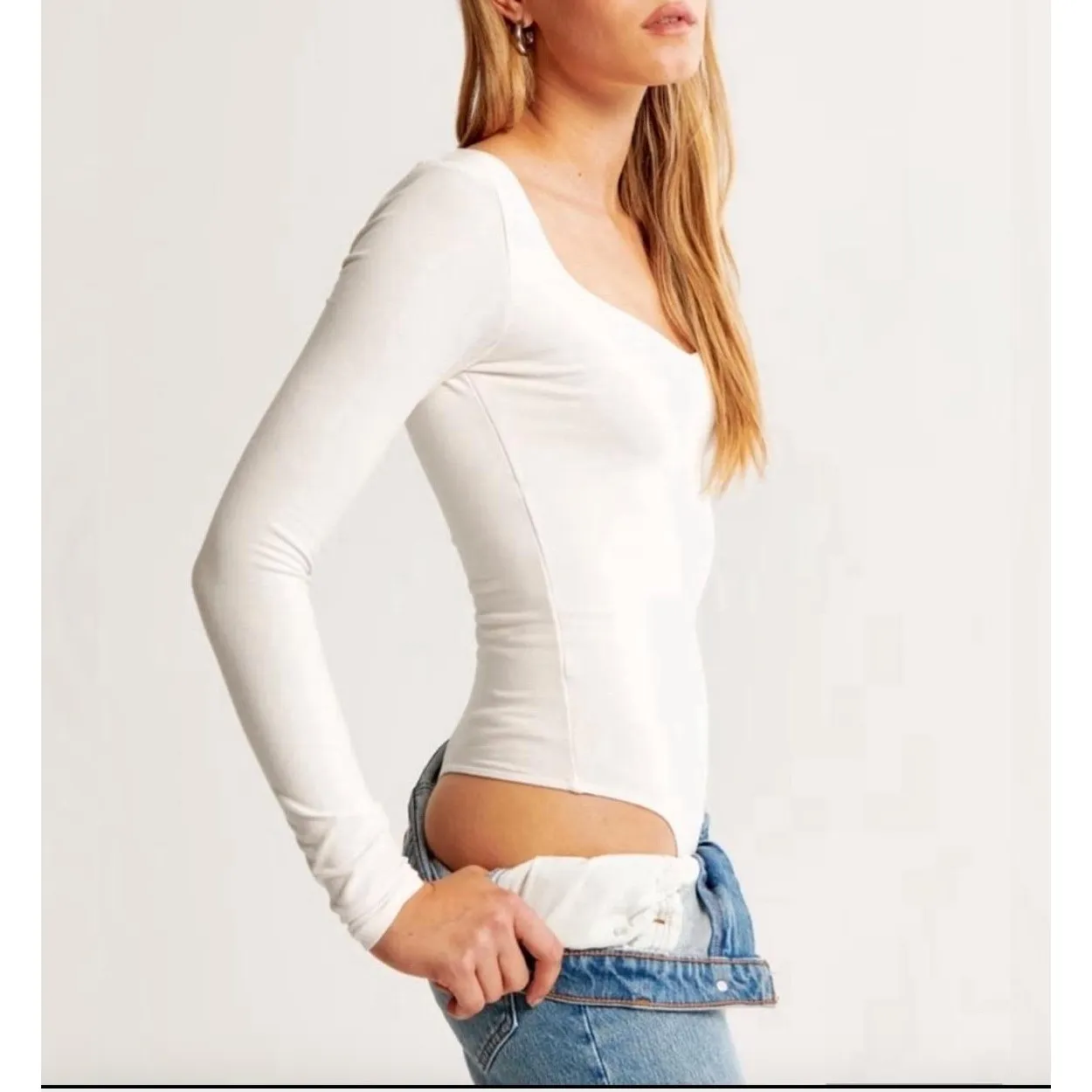 Abercrombie & Fitch Soft Bodysuit White Square Neck Long Sleeve Women's Size M - Image 2