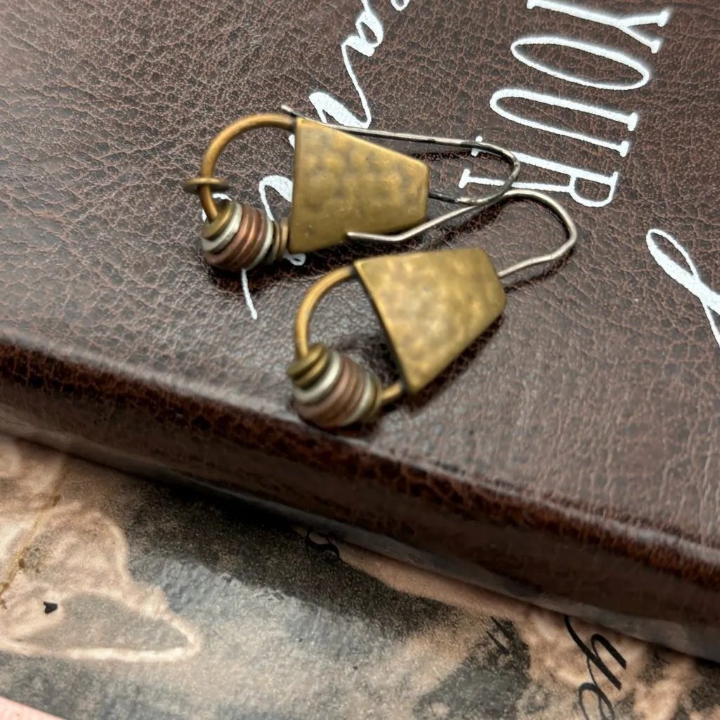 Vintage 70s Geometric Metal Earrings – Handmade Shop Class Design Gold - Image 2