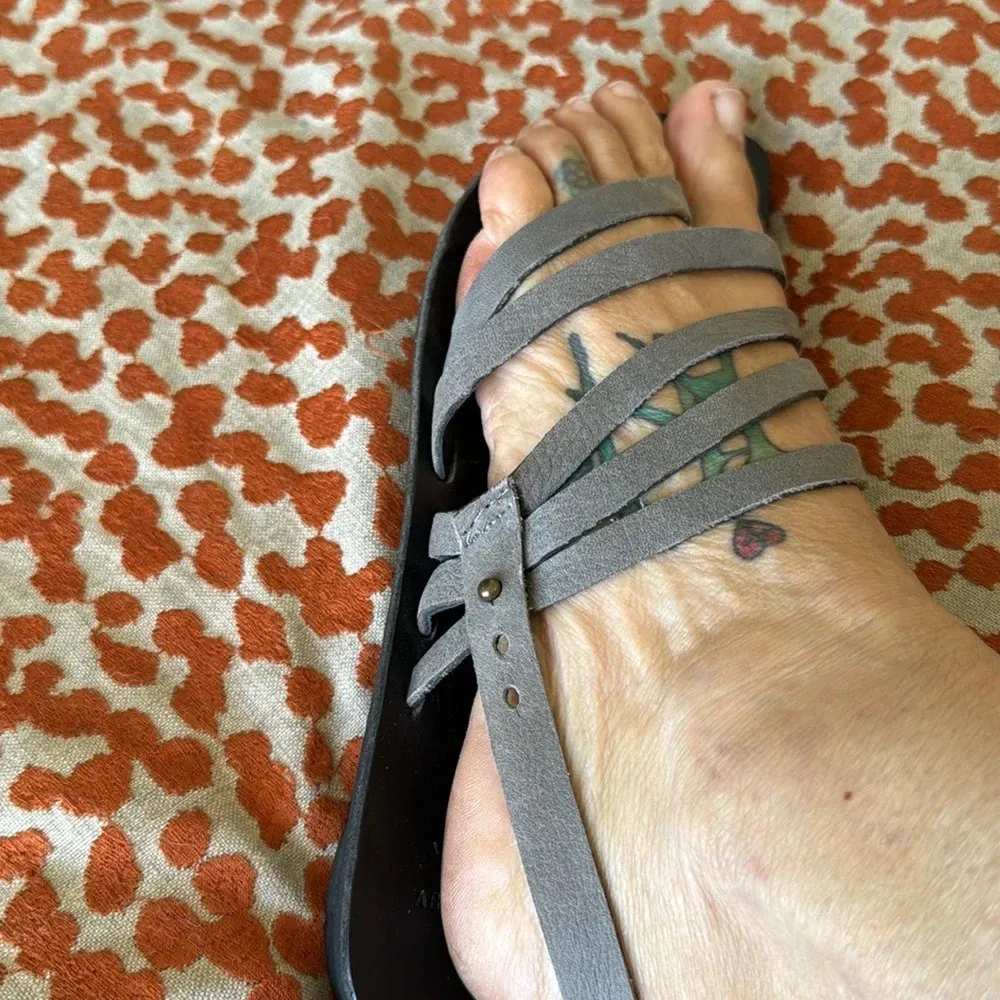 Anthropologie Abramey grey leather Strappy sandal  artisan style size 39 US 8.5 - Image 7
