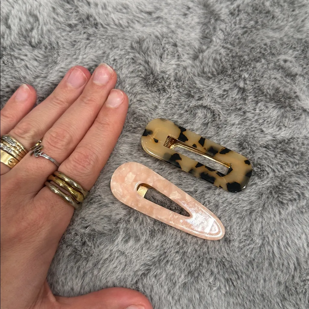 Stylish Tortoise and Pink Hair Clip Bundle Brown - Image 3